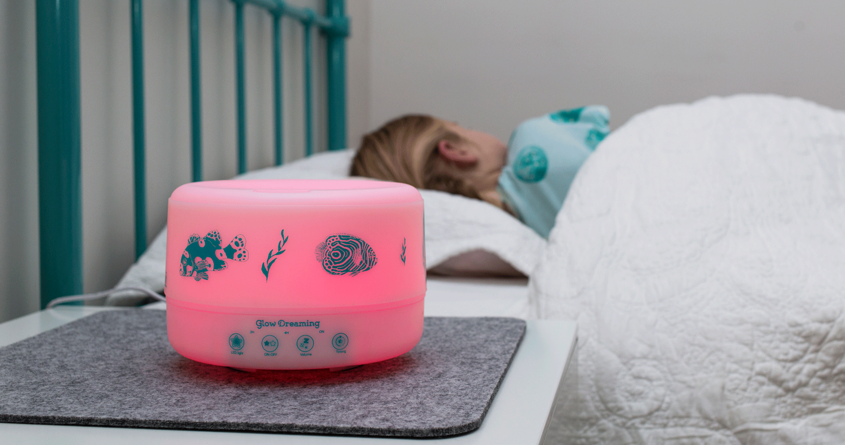 Parents Are Raving About The Glow Dreaming Night Light For Bedtime