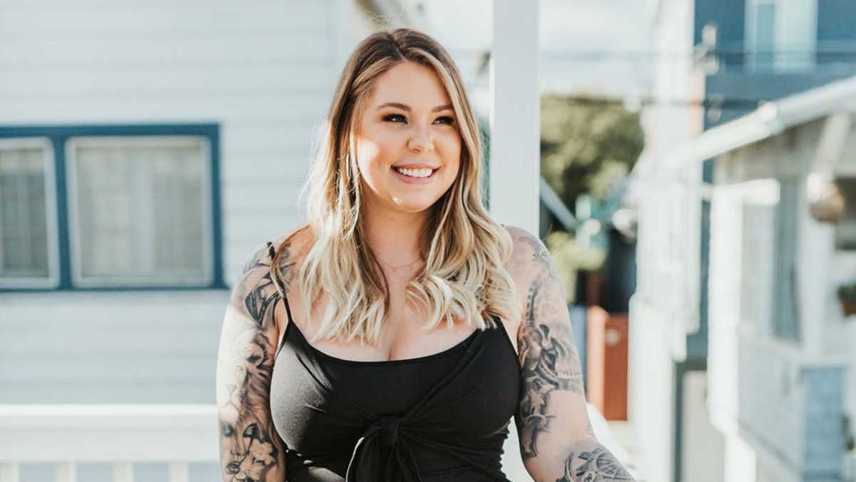 'Teen Mom 2' Star Kailyn Lowry Shares Her First Baby Bump Pic - Kailyn Lowry Measurements: Teen Mom Star’s Height, Weight & Style Evolution